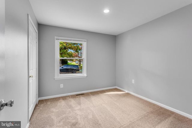 5613 GREGORY DR, Lanham, MD 20706