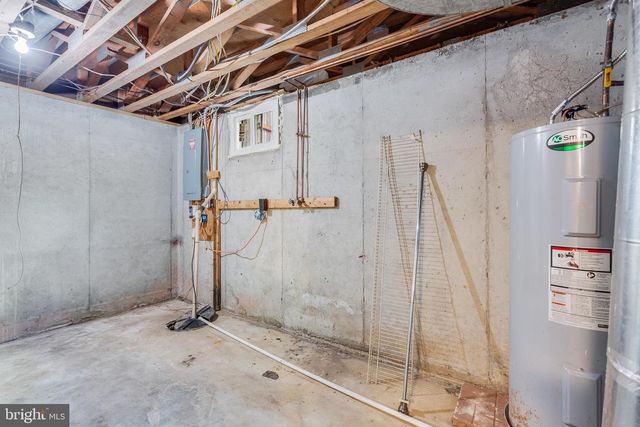 5613 GREGORY DR, Lanham, MD 20706