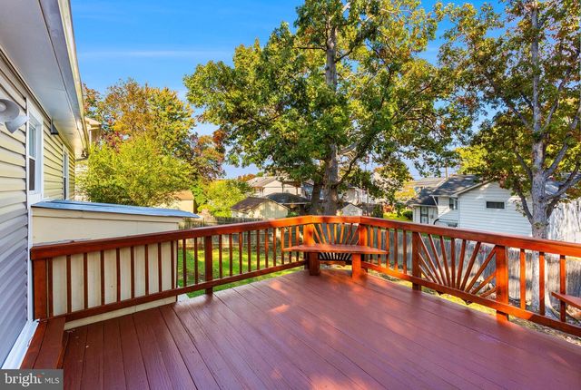 5613 GREGORY DR, Lanham, MD 20706