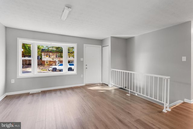 5613 GREGORY DR, Lanham, MD 20706