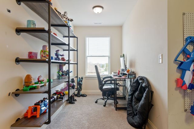 4838 Kingdom Dr, Murfreesboro, TN 37128