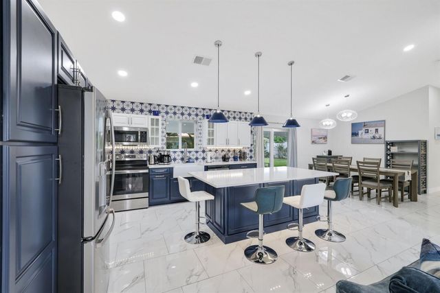 510 NE 38th Street, Deerfield Beach, FL 33064