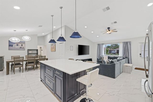 510 NE 38th Street, Deerfield Beach, FL 33064