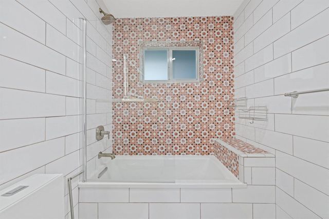 510 NE 38th Street, Deerfield Beach, FL 33064