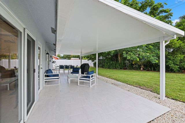 510 NE 38th Street, Deerfield Beach, FL 33064