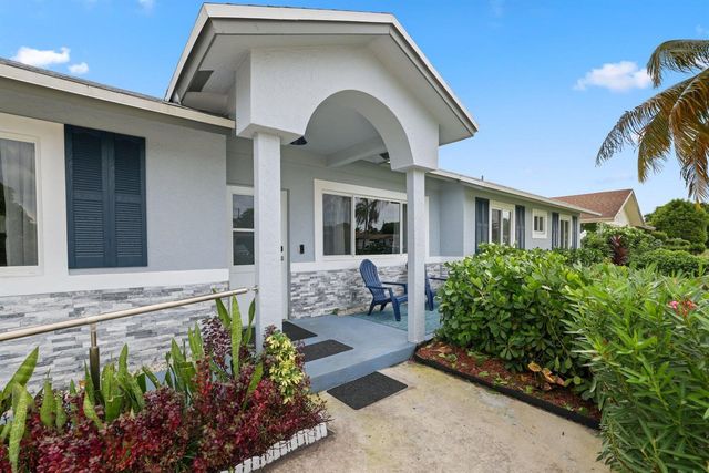 510 NE 38th Street, Deerfield Beach, FL 33064