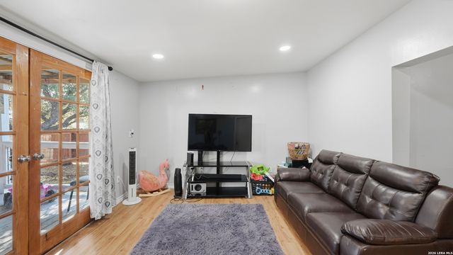 181 Dobie, Wimberley, TX 78676