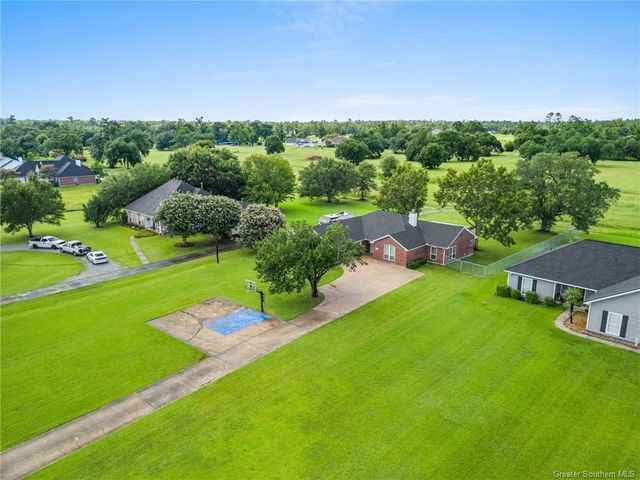 2231 W Dave Dugas Road, Sulphur, LA 70665
