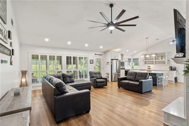 2231 W Dave Dugas Road, Sulphur, LA 70665