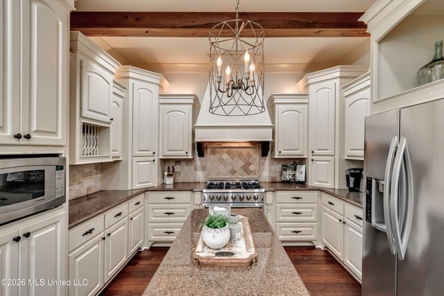 110 Meadow Park Drive, Canton, MS 39046