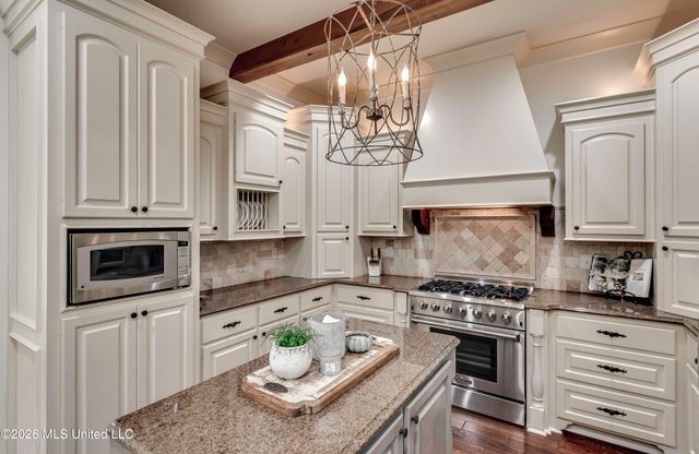 110 Meadow Park Drive, Canton, MS 39046