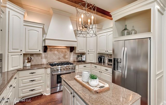 110 Meadow Park Drive, Canton, MS 39046