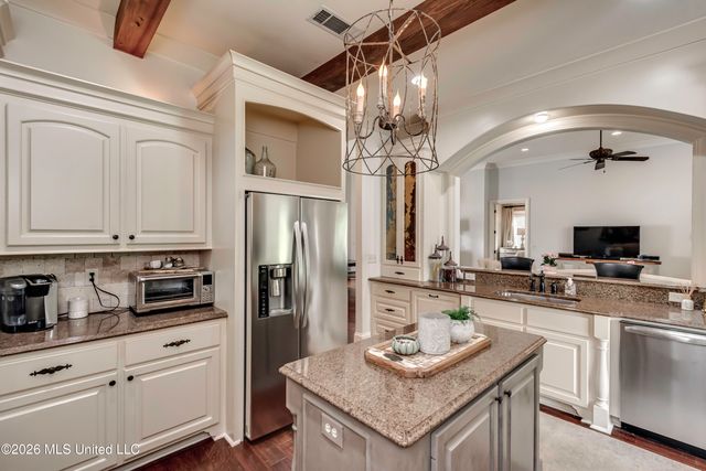 110 Meadow Park Drive, Canton, MS 39046