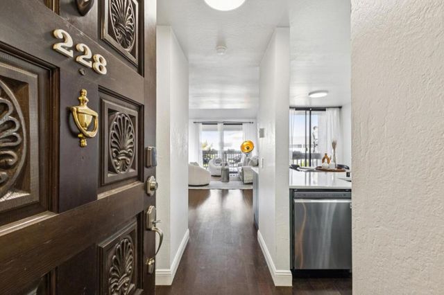 2101 Shoreline Drive 228, Alameda, CA 94501