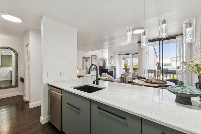 2101 Shoreline Drive 228, Alameda, CA 94501