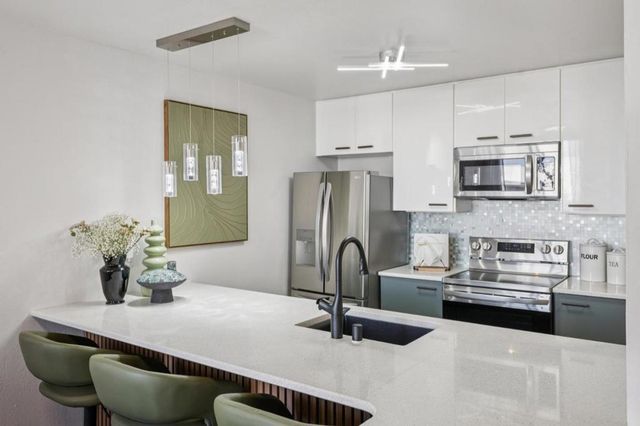 2101 Shoreline Drive 228, Alameda, CA 94501