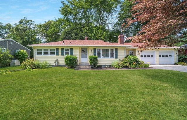 46 Wildwood Ave, Springfield, MA 01118