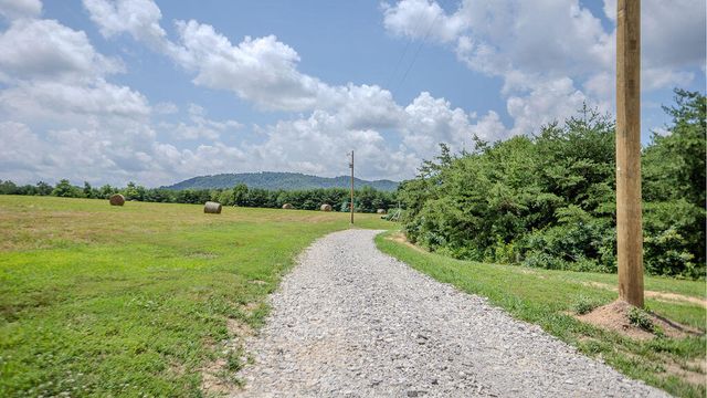 541 Rosemont Road, Irvine, KY 40336