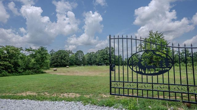 541 Rosemont Road, Irvine, KY 40336