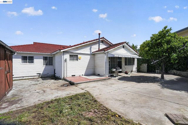237 Goodwin St, Hayward, CA 94544