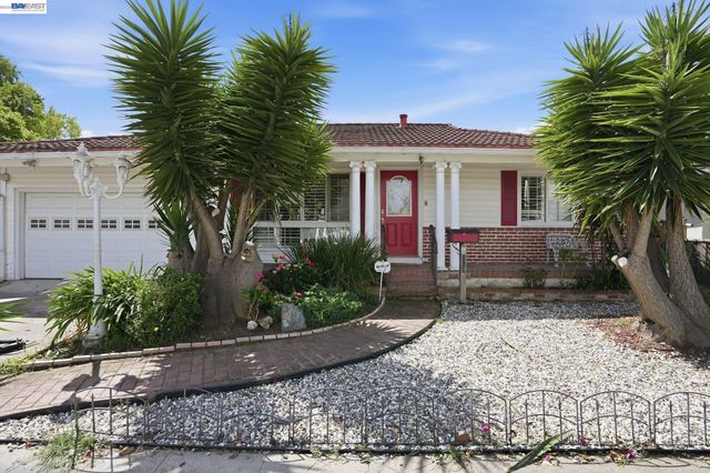 237 Goodwin St, Hayward, CA 94544