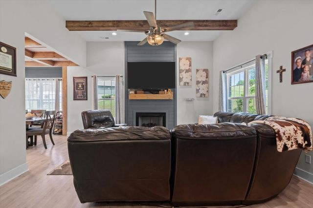 180 Alonzo Pl, Cunningham, TN 37052
