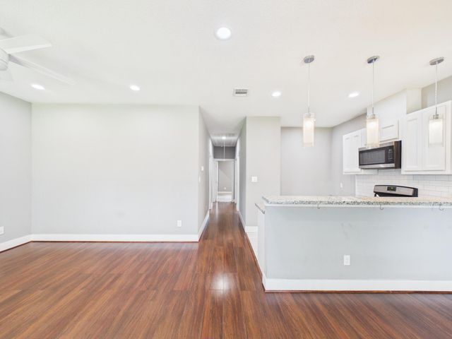 9214 Firnat Street, Houston, TX 77016