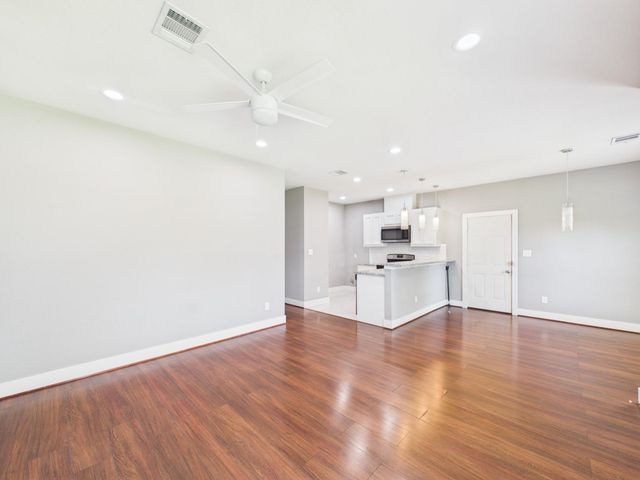 9214 Firnat Street, Houston, TX 77016