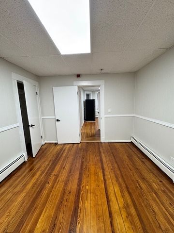 438 Pawtucket Avenue 2, Pawtucket, RI 02860