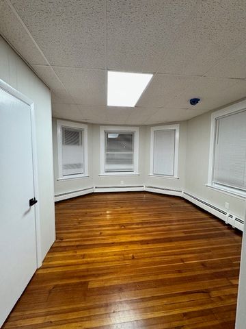 438 Pawtucket Avenue 2, Pawtucket, RI 02860