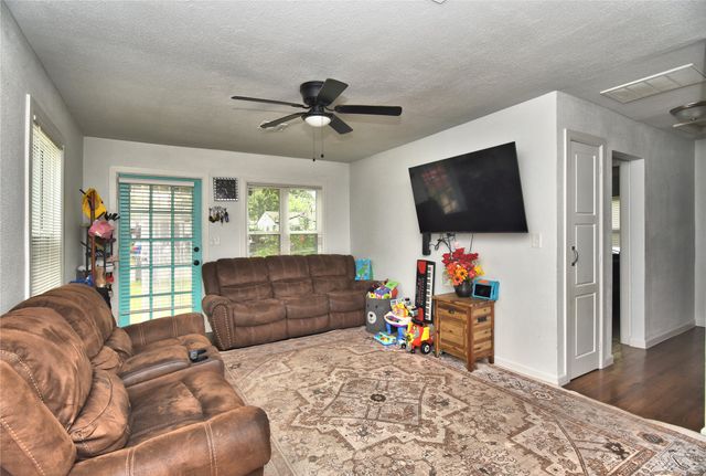 3216 E Oklahoma Place, Tulsa, OK 74110