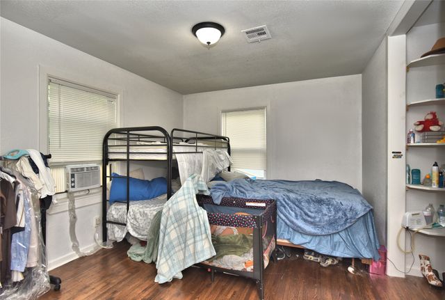 3216 E Oklahoma Place, Tulsa, OK 74110