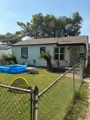 3216 E Oklahoma Place, Tulsa, OK 74110