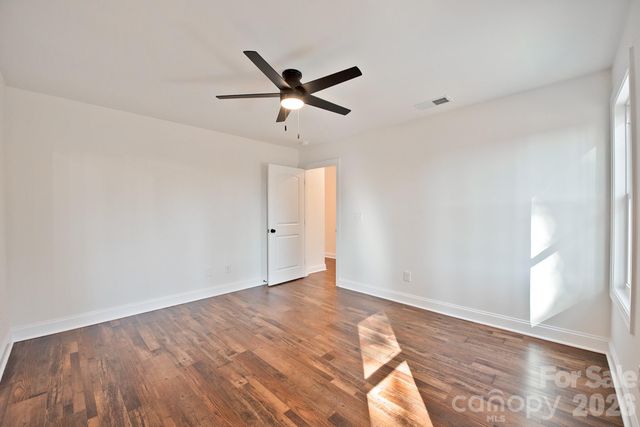 1209 Rogers Lake Road, Kannapolis, NC 28081