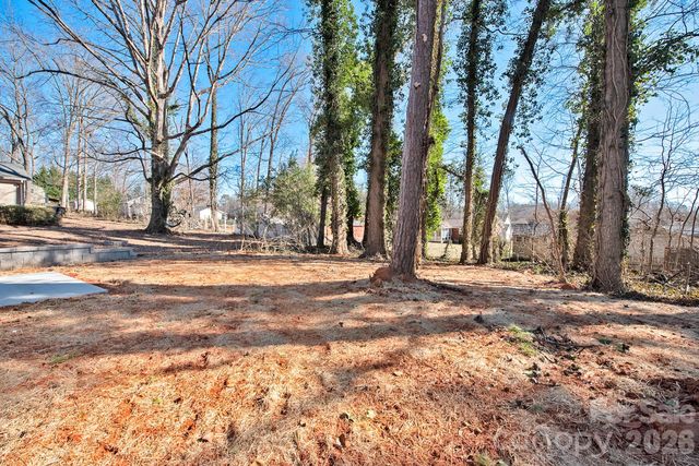 1209 Rogers Lake Road, Kannapolis, NC 28081