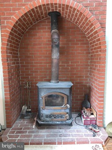 3205 ELY CT, Bushkill, PA 18324