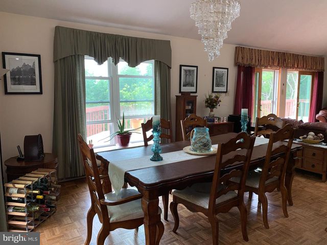 3205 ELY CT, Bushkill, PA 18324