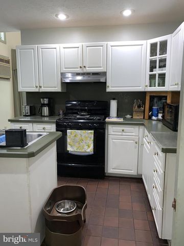 3205 ELY CT, Bushkill, PA 18324