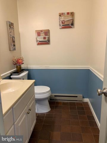 3205 ELY CT, Bushkill, PA 18324