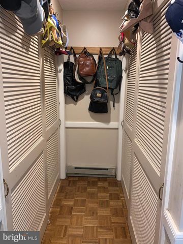 3205 ELY CT, Bushkill, PA 18324