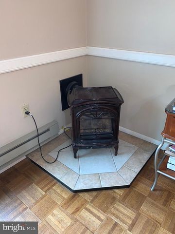 3205 ELY CT, Bushkill, PA 18324