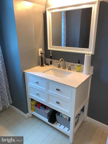 3205 ELY CT, Bushkill, PA 18324