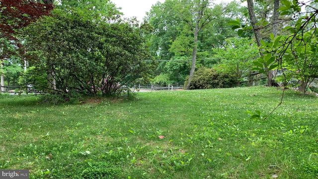 3205 ELY CT, Bushkill, PA 18324