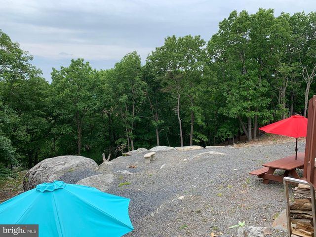 3205 ELY CT, Bushkill, PA 18324