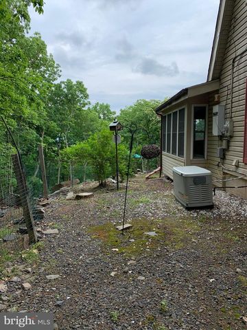 3205 ELY CT, Bushkill, PA 18324