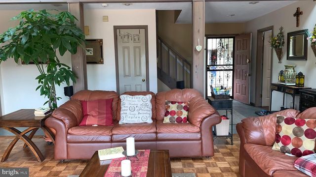 3205 ELY CT, Bushkill, PA 18324