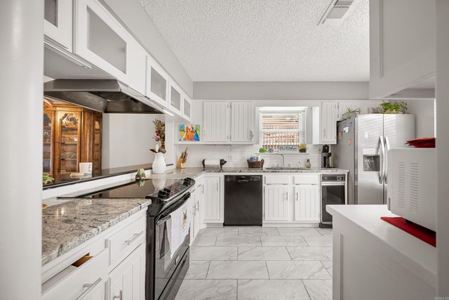 1412 Airport Rd Apt B15, Hot Springs, AR 71913