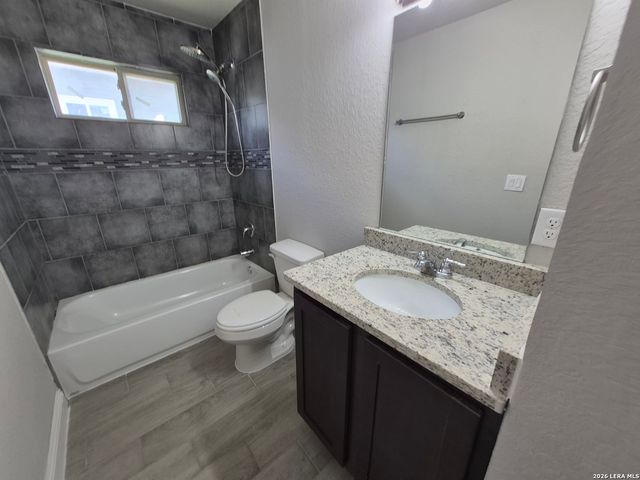 13219 Reid Meadows, Live Oak, TX 78233