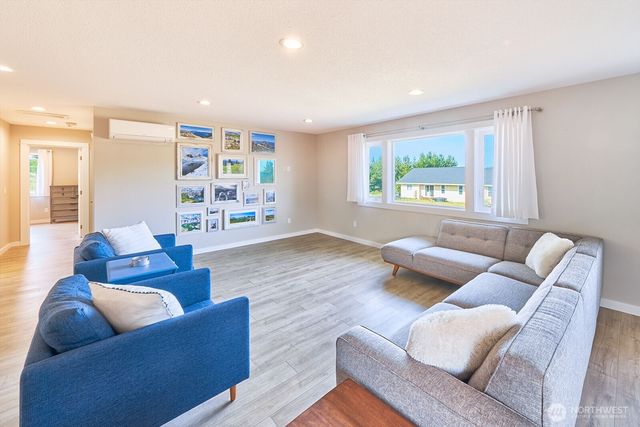 31810 I Street, Ocean Park, WA 98640