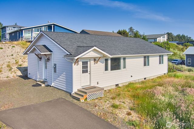 31810 I Street, Ocean Park, WA 98640